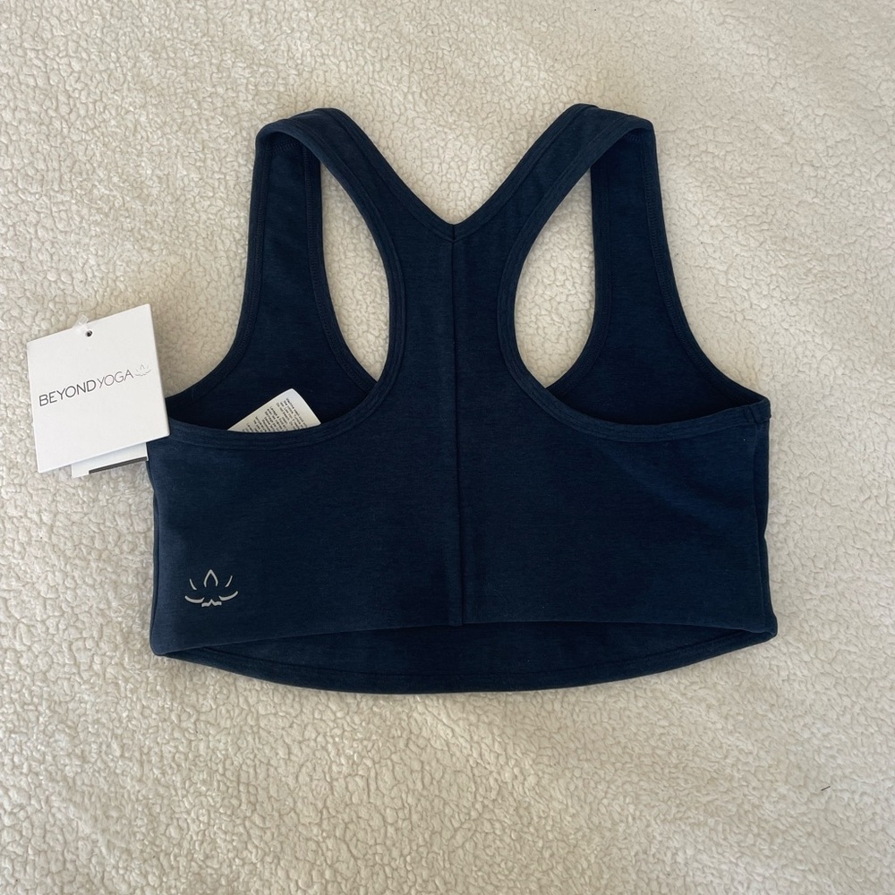 Beyond Yoga size Small NWT sports bra Spacedye Simplicity Bra Navy - Picture 3 of 3